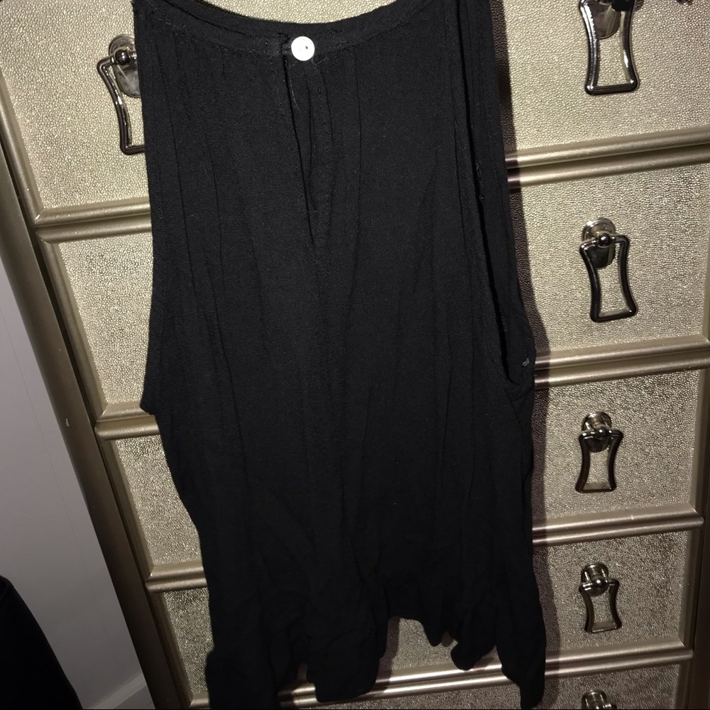 Black crop top